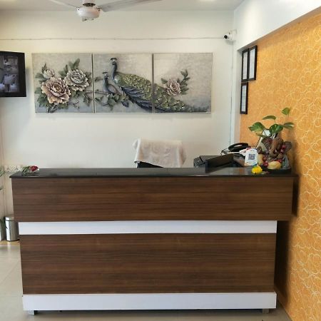 Hotel Runway Inn Ahmedabad Esterno foto