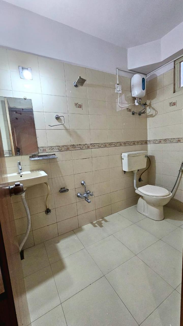 Hotel Runway Inn Ahmedabad Esterno foto
